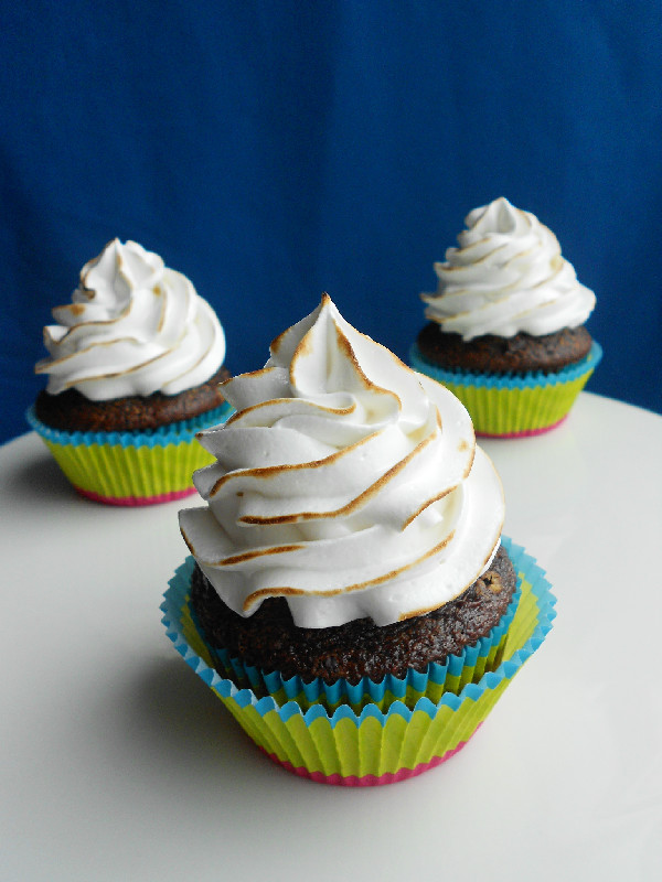 Toasted Marshmallow Chocolate Cupcakes with Graham Cracker