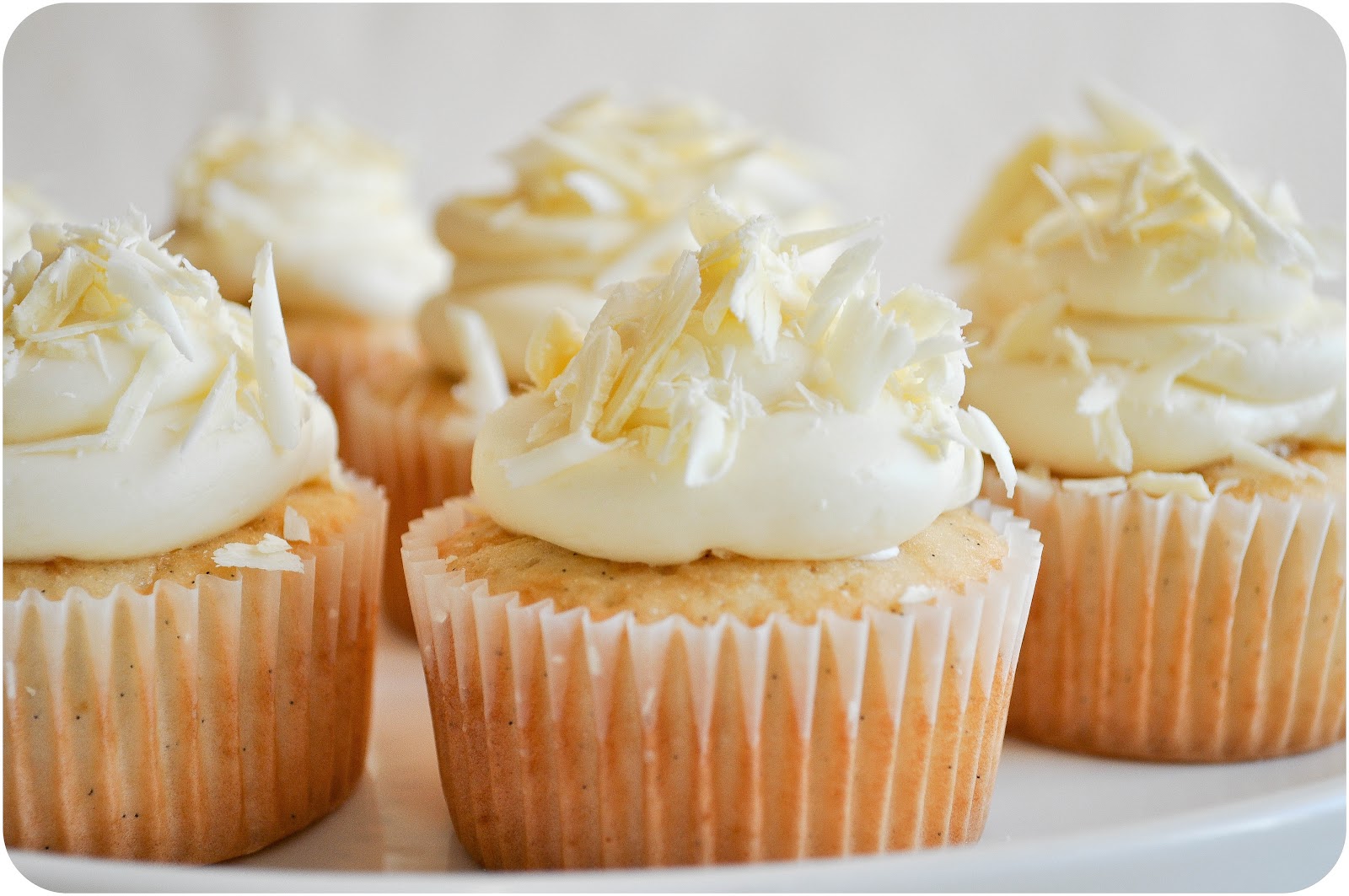 White Chocolate Vanilla Cupcake