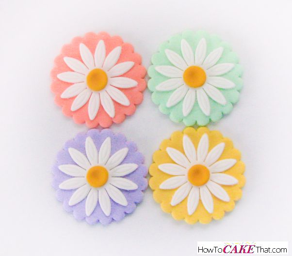 Daisy Fondant Cupcake Toppers Daisy Fondant Cupcake Toppers