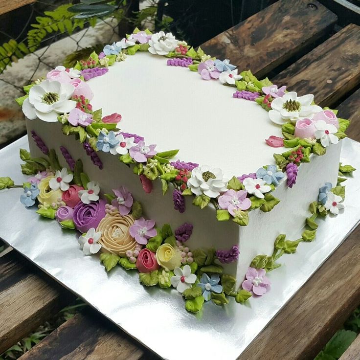Decorated Sheet Cakes with Flowers