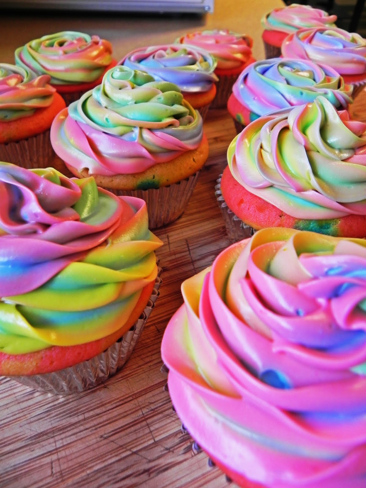 Easy Tie Dye Cupcakes