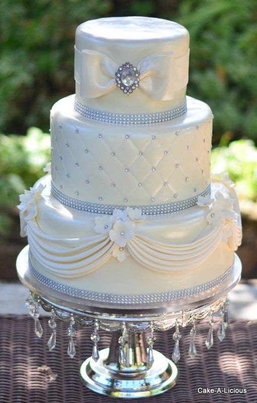 Elegant White Wedding Cake