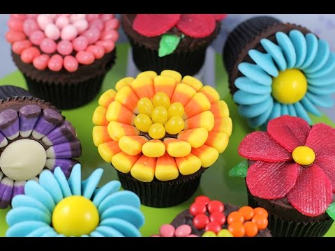 Flower Cupcakes with Candy Flower Cupcakes with Candy