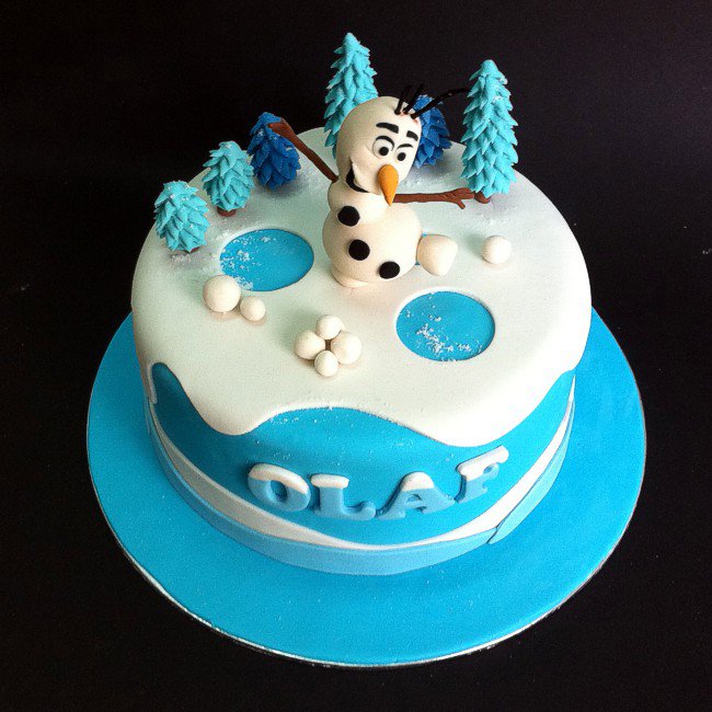 Frozen Olaf Fondant Cake