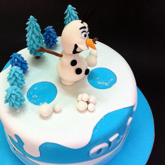 Frozen Olaf Fondant Cake
