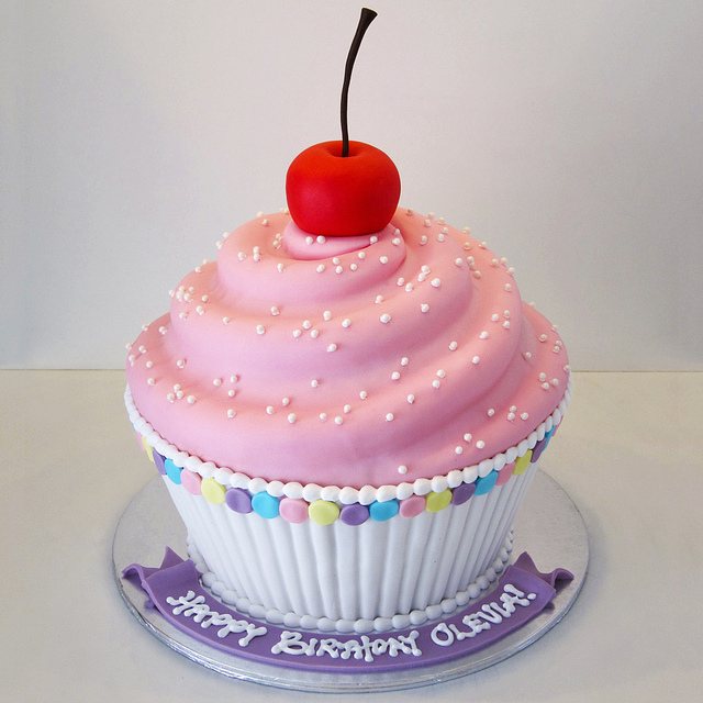 Giant Cupcake Cake