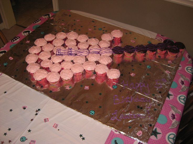 Guitar-Shaped Cupcake Cake