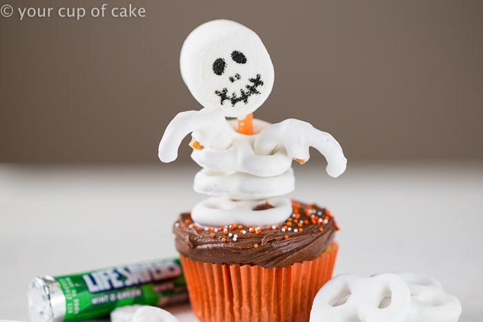 Halloween Skeleton Cupcakes