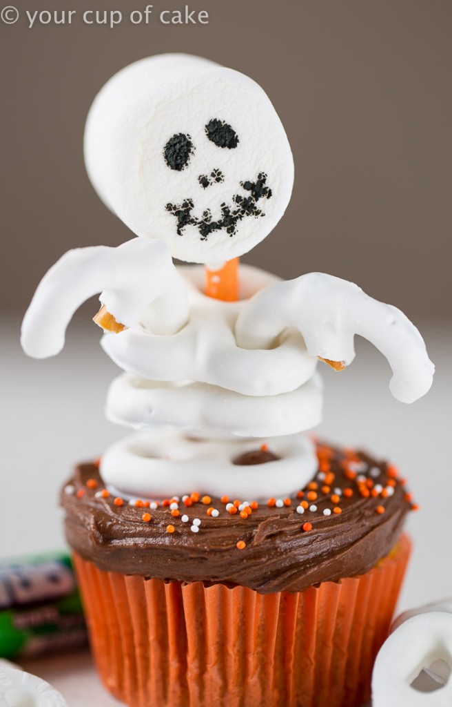 Halloween Skeleton Cupcakes