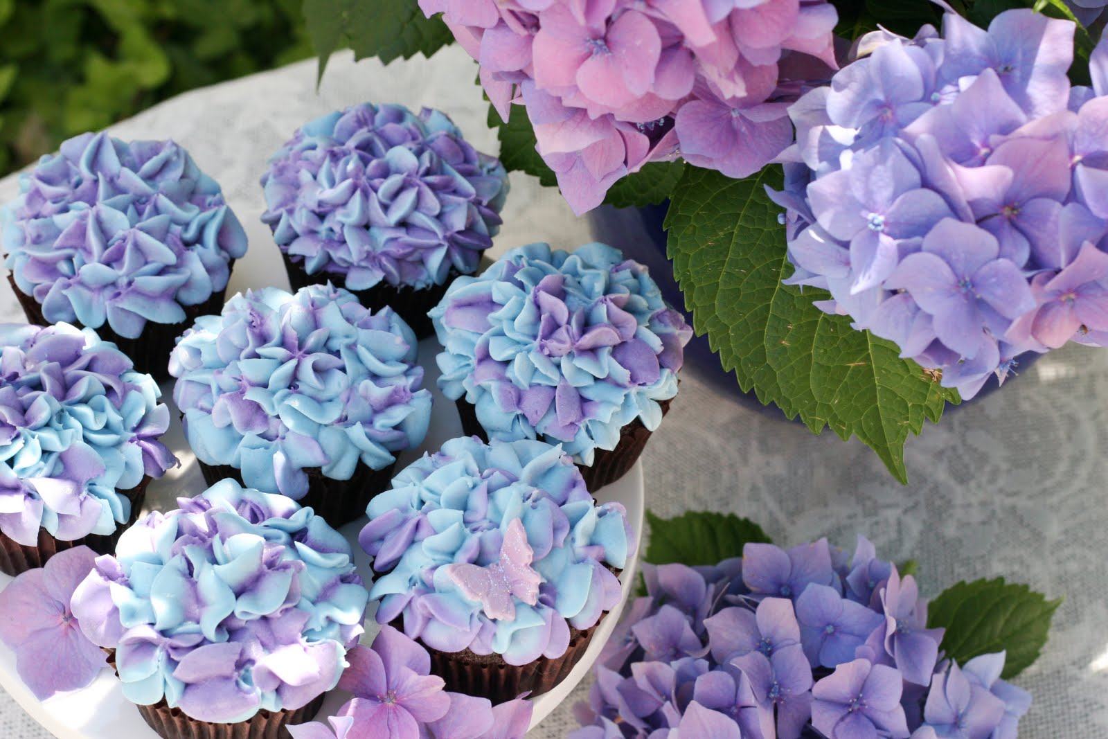 Hydrangea Cupcakes