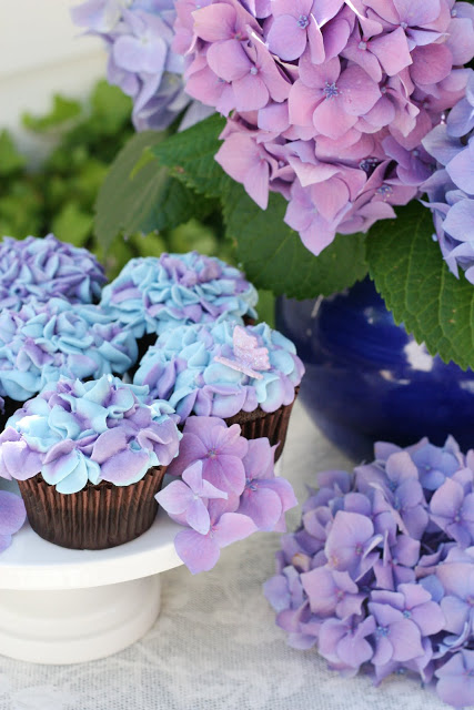 Hydrangea Cupcakes