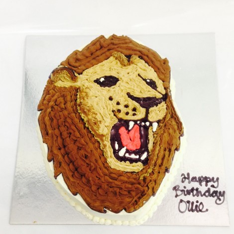 Lion Shaped Cake