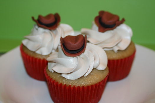 11 Photos of Fondant Cowboy Hat Cupcakes