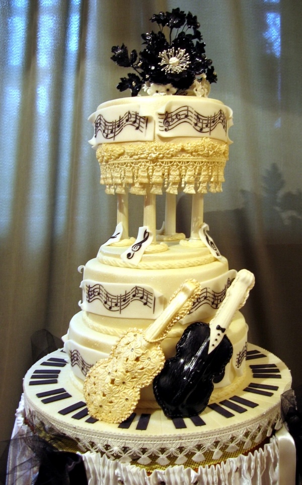 Musical Themed Wedding Cake