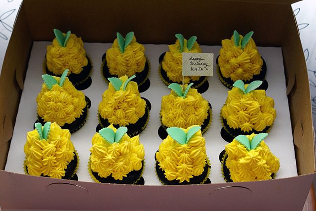 Pineapple Cupcake Birthday Cake