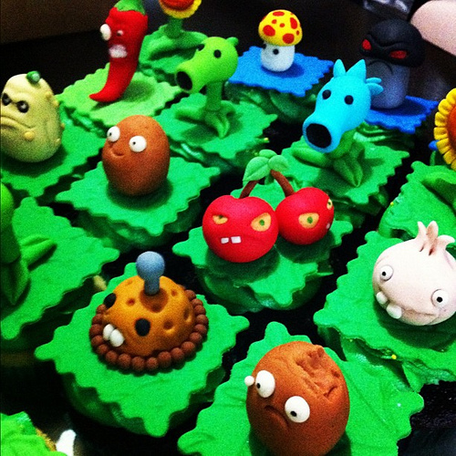 Plants Vs. Zombies Cake & Cupcakes