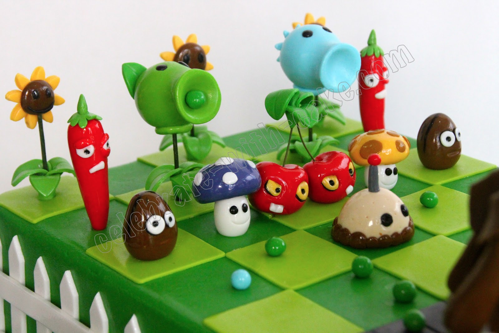 Plants vs.Zombies Cake