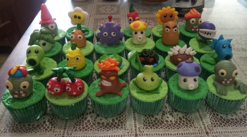 Plants vs.Zombies Cake