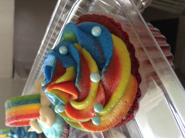 Rainbow Dash Cupcakes
