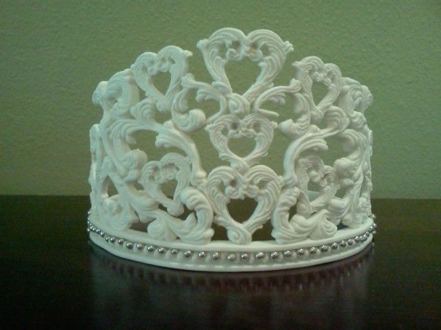 Tiara Gumpaste Fondant Crown Cake Tiara Gumpaste Fondant Crown Cake