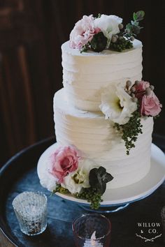 Two Tier Wedding Cake Two Tier Wedding Cake