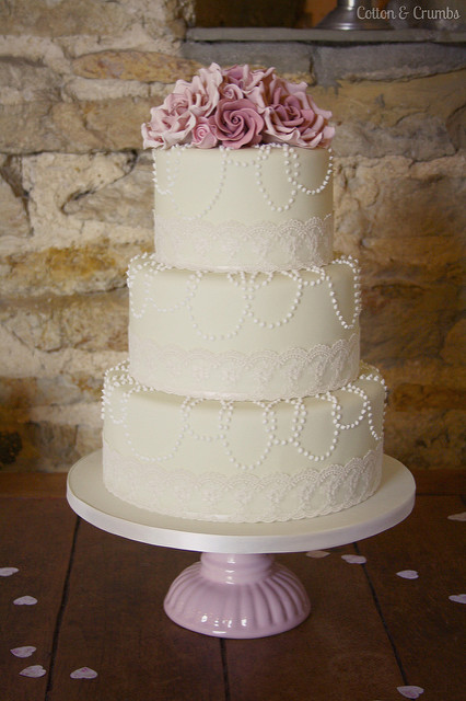 Vintage Wedding Cake with Pearls