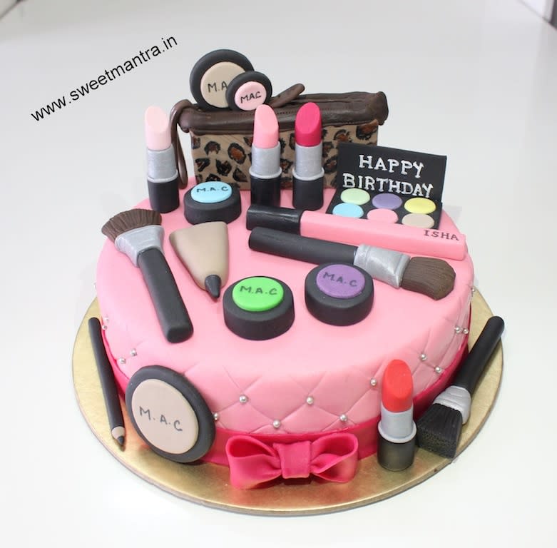 3D Birthday Cakes