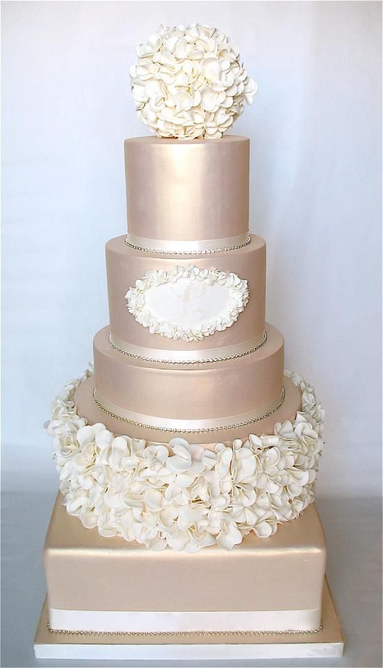Champagne Color Wedding Cake
