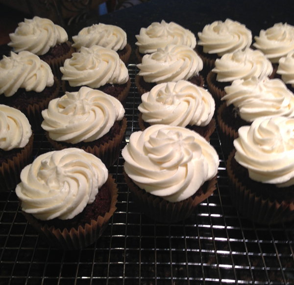 Cupcakes with Whipped Cream Frosting Cupcakes with Whipped Cream Frosting