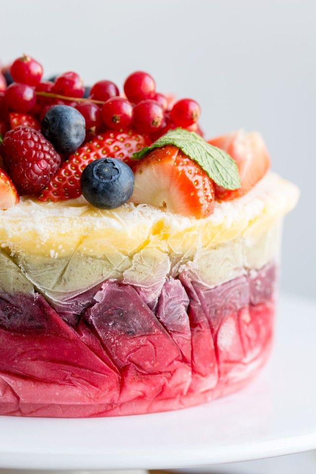 6 Photos of Layer Cakes With Fresh Fruit