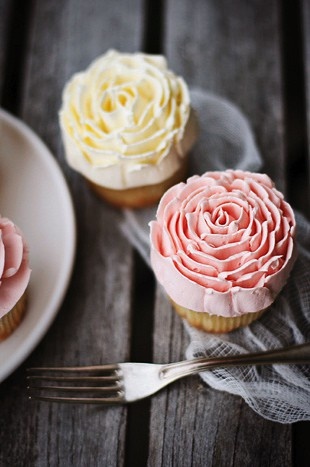 Magnolia Bakery Flower Cupcakes