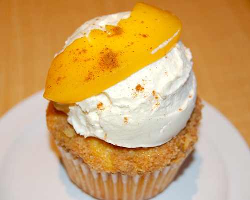 Molly's Peach Cobbler Cupcakes