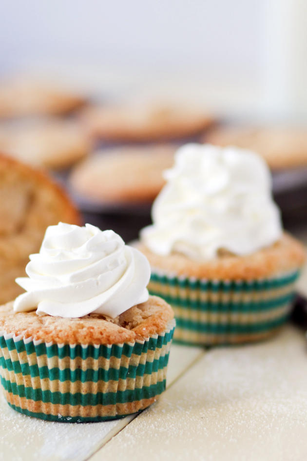 Peach Cobbler Cupcakes