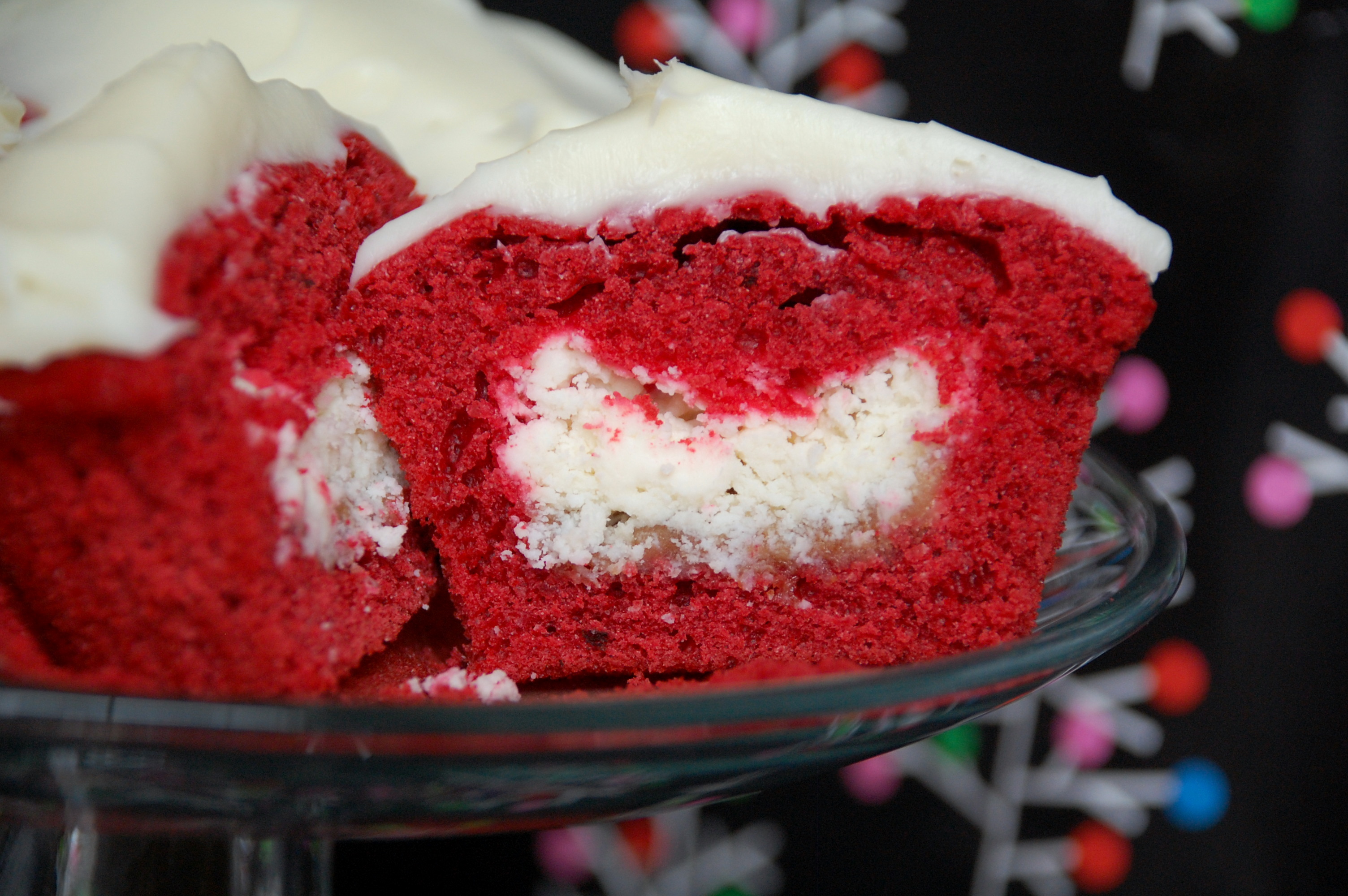 Red Velvet Cheesecake Cupcakes with Filling
