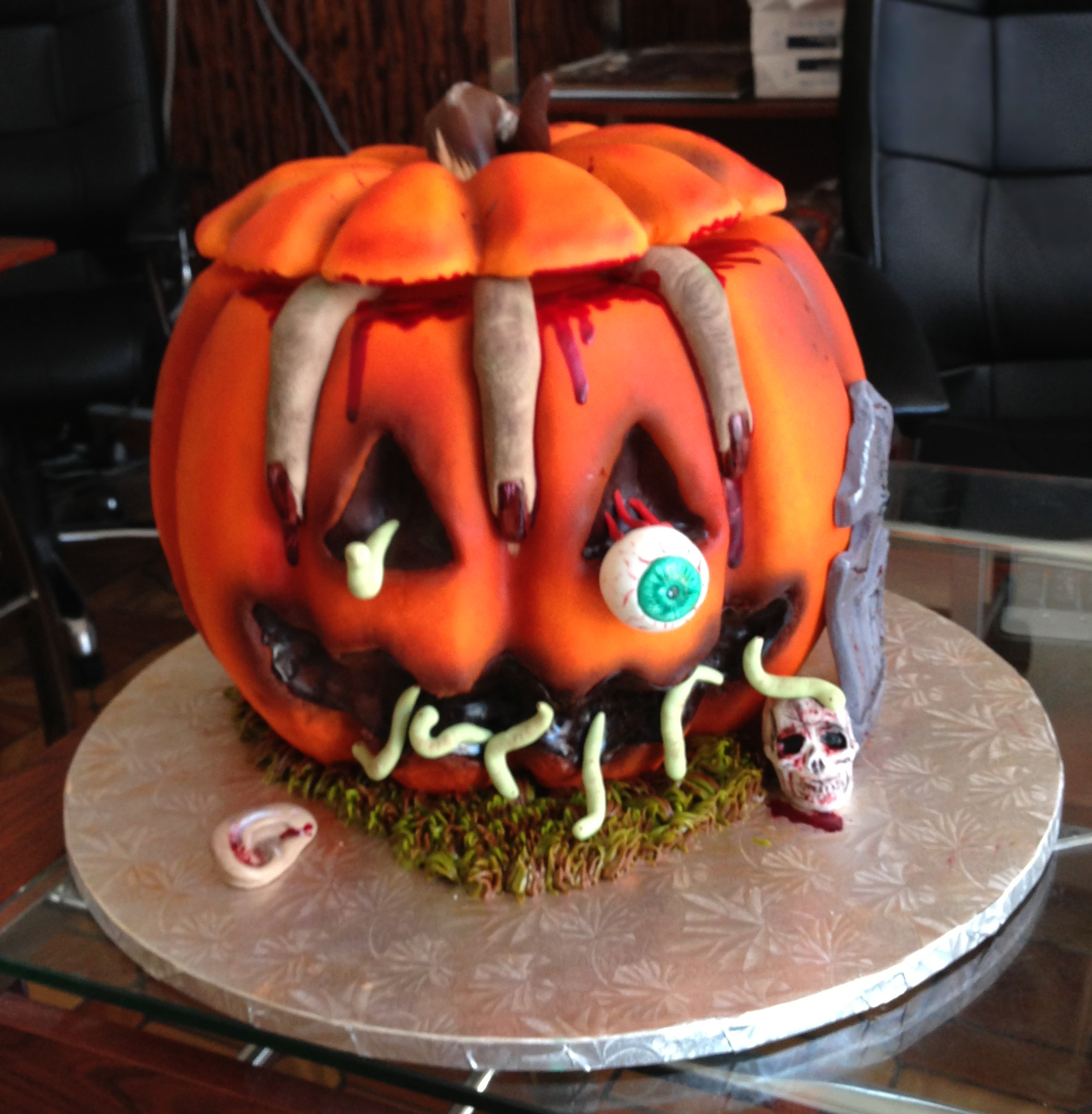 10 Photos of Spooky Cakes Halloween Pumpkin
