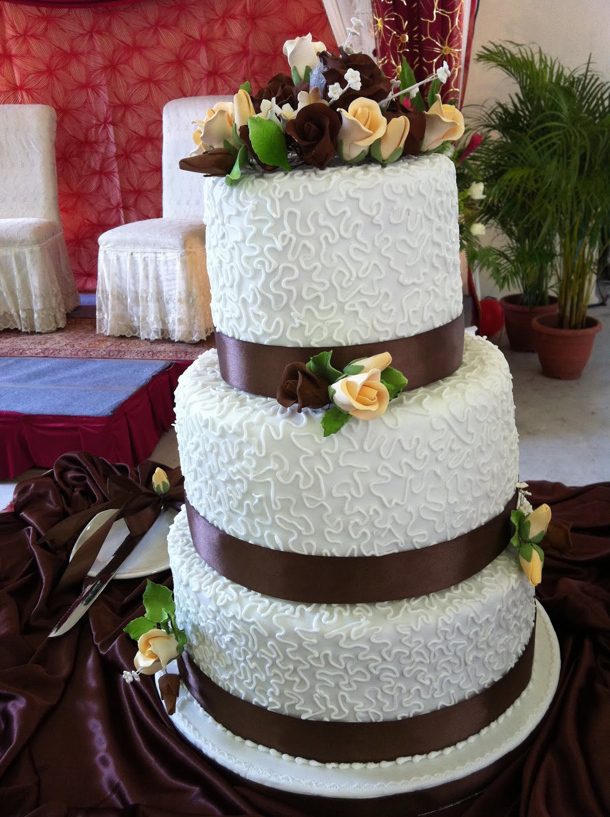 Wedding Cake Cornelli Lace