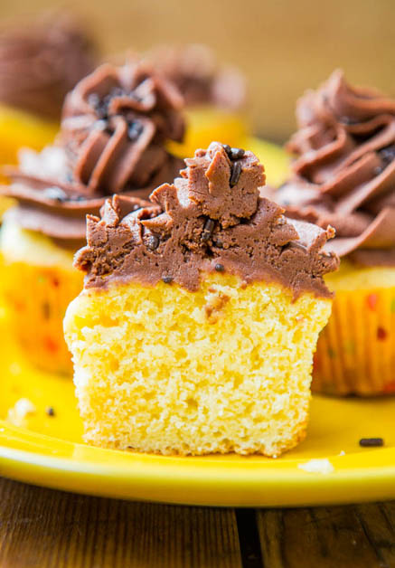 Yellow Cupcakes with Chocolate Buttercream Frosting