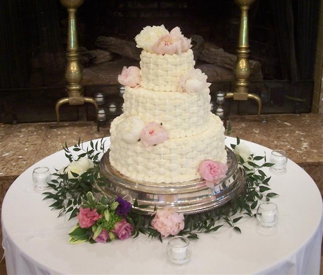 2 Tier Wedding Cakes with Flowers