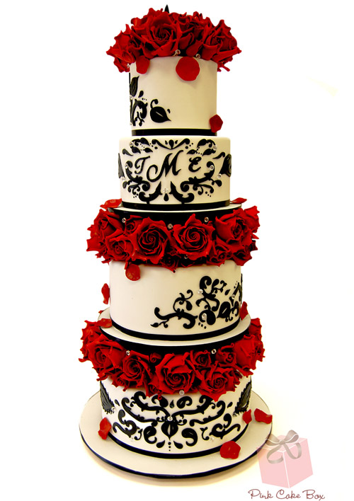 Black and Red Roses Wedding Cake Black and Red Roses Wedding Cake