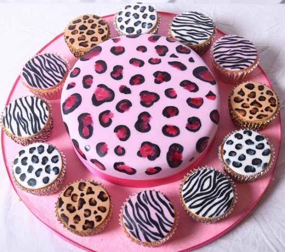 Black and White Cheetah Print Cakes