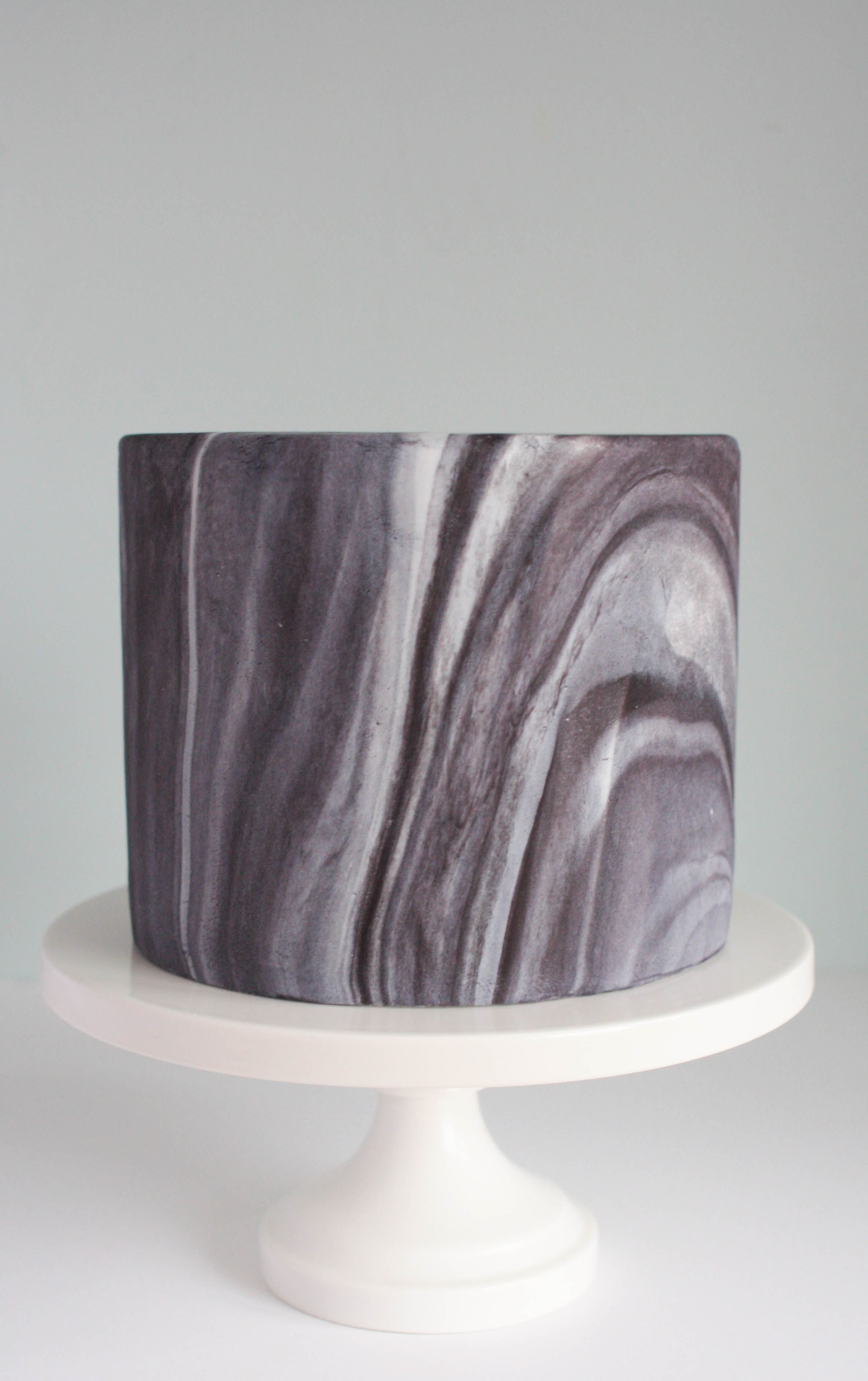 Black and White Marble Fondant Cake Black and White Marble Fondant Cake