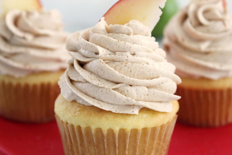 Brown Sugar Cinnamon Apple Filled Cupcakes with Buttercream Frosting