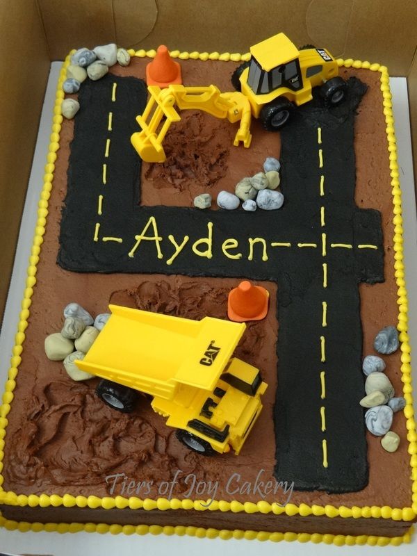 Construction Birthday Cake for Fondant
