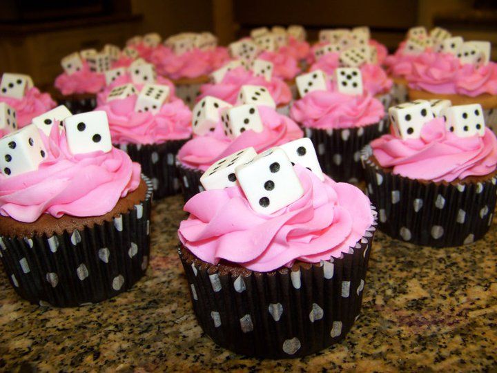 Dice Bunco Cupcake Cake