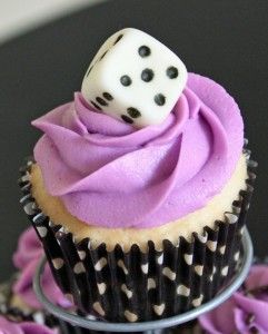 Dice Bunco Cupcake Cake