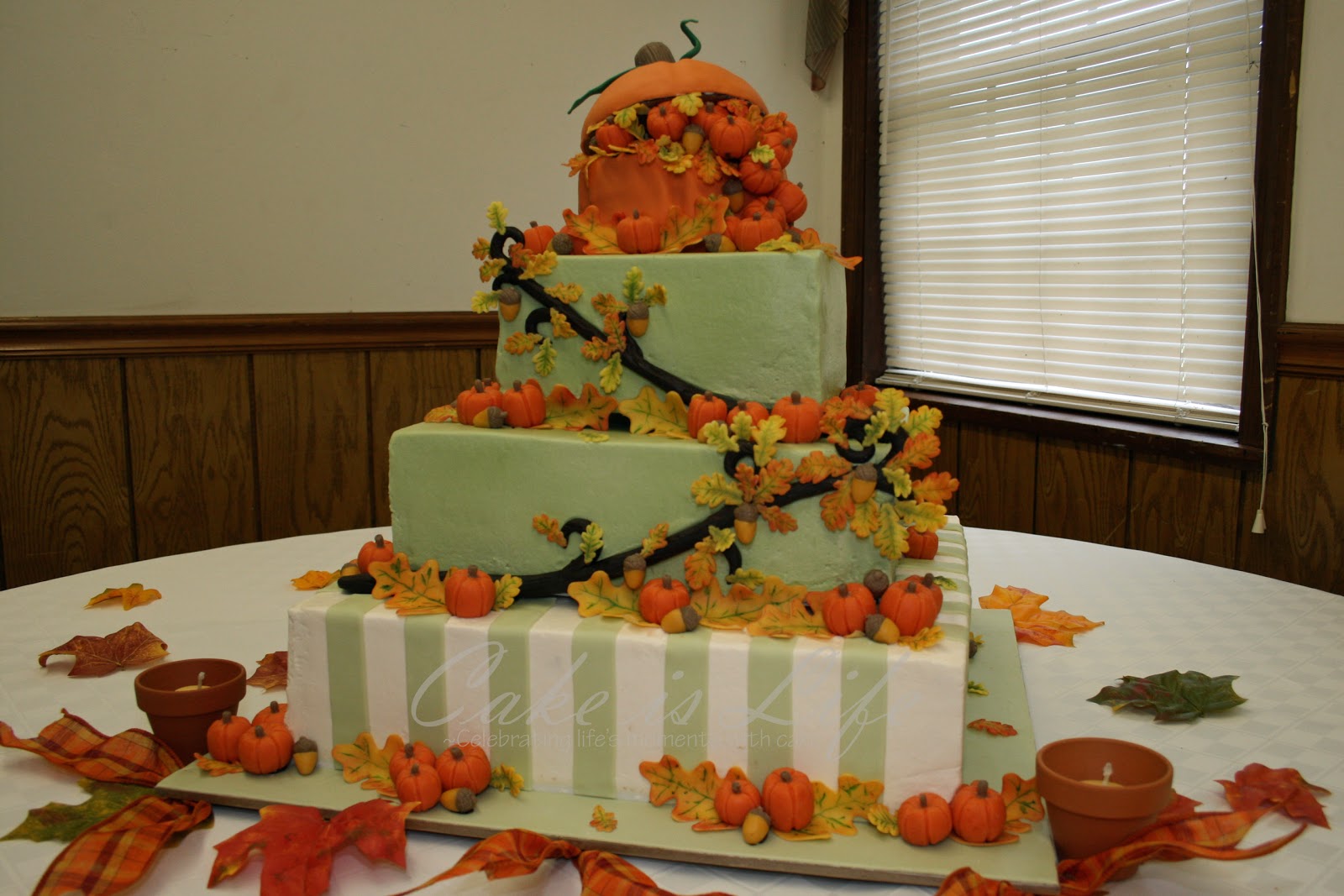 11 Photos of Fall Color Theme Cakes