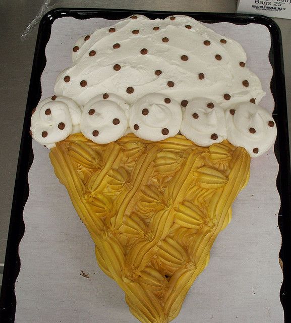 Ice Cream Cone Cupcake Cake