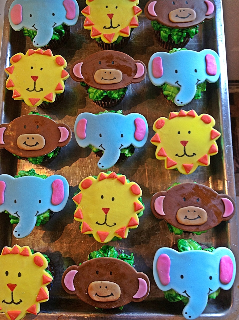 Jungle Theme Baby Shower Cupcakes