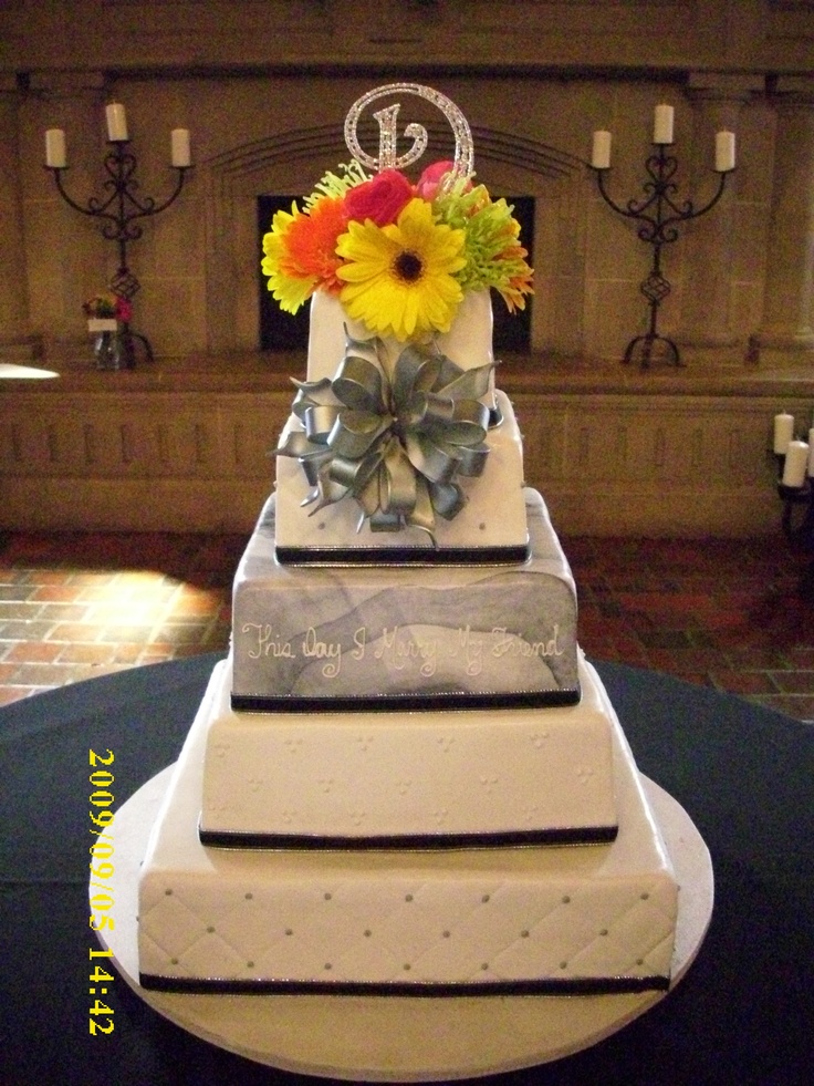 Marbled Wedding Cake with Fondant