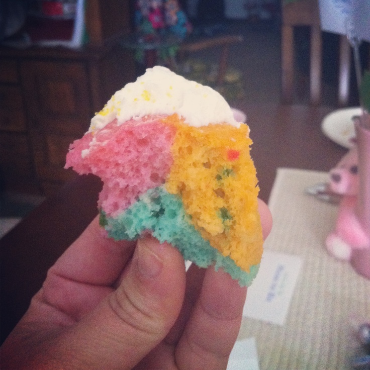 Multi Colored Cupcakes with Frosting Multi Colored Cupcakes with Frosting